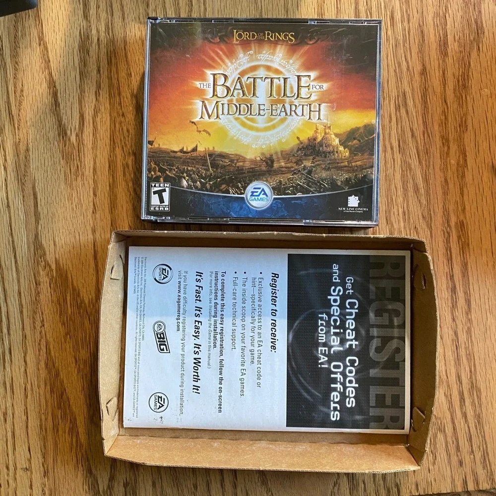 EA Games The Battle for Middle-Earth PC Game OS Black RTS 4-Disc Set